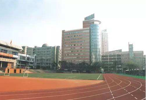 重慶市西南大學(xué)附屬中學(xué)怎么樣，好不好