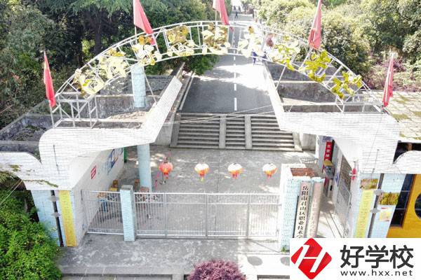 岳陽市君山區(qū)職業(yè)技術學校怎么樣？有哪些入學須知？