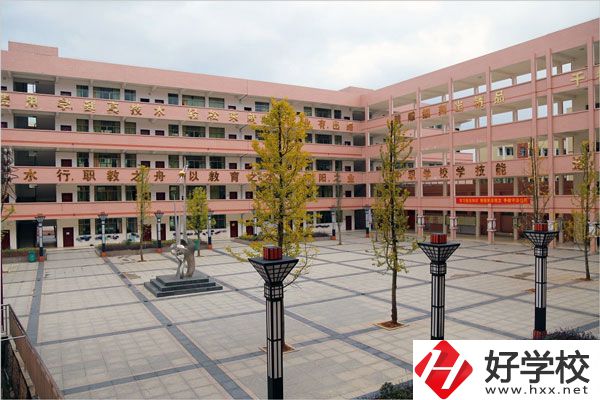 永州市祁陽縣職業(yè)中專學校怎么樣？是什么性質(zhì)？