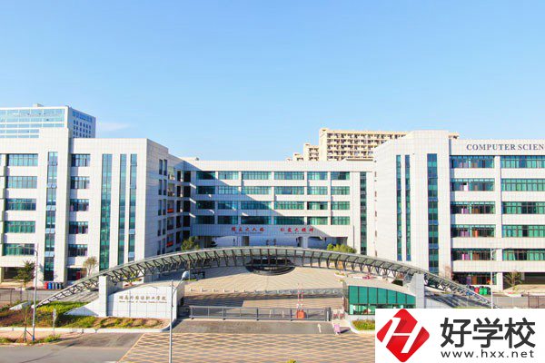 在湖南學外語可以讀什么職校？最新招生要求是什么？