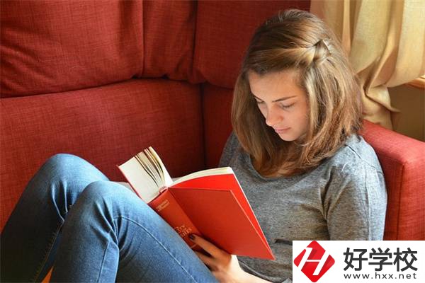 在湖南考不上高中怎么辦？女孩學(xué)點(diǎn)什么好？