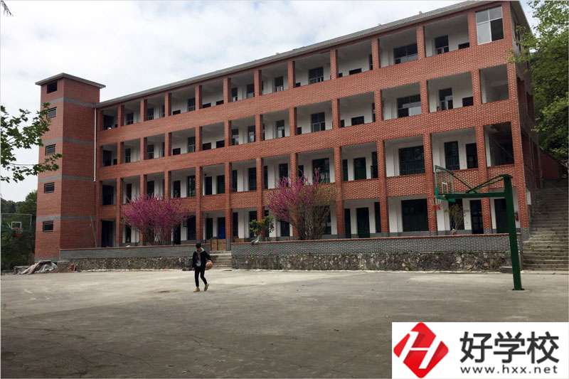 湘西涉外經濟職業(yè)學校怎么樣？