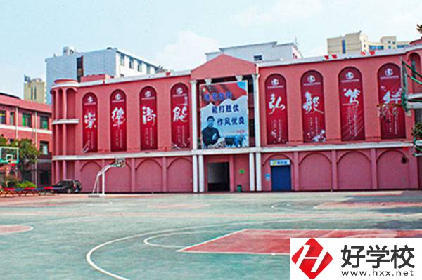 長沙環(huán)球職業(yè)中專開設(shè)了哪些熱門專業(yè)？