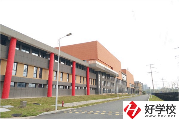 湖南有哪些舞蹈職校推薦？辦學(xué)條件怎么樣？